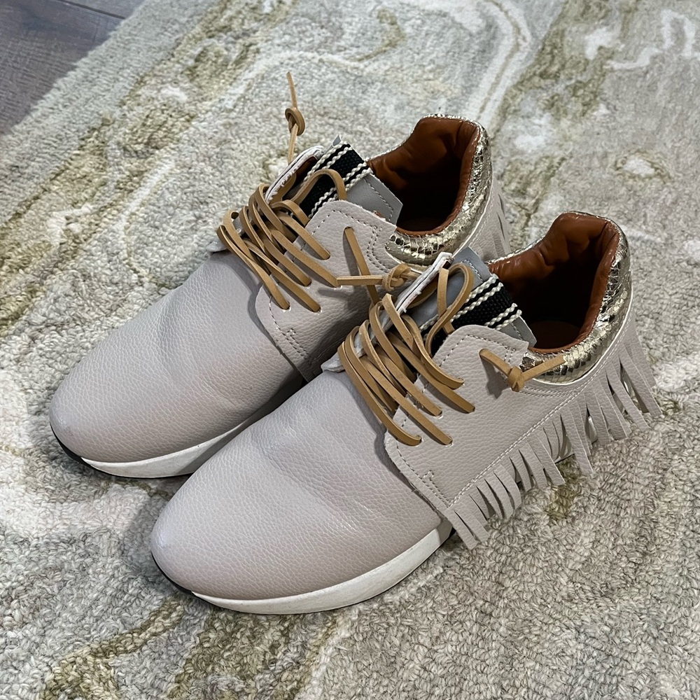 ShuShop Leather Sneakers